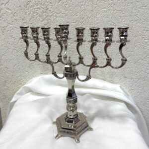 חנוכיה דגם יהלום - כסף