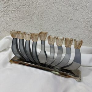 חנוכיה דגם אדל - שחור זהב